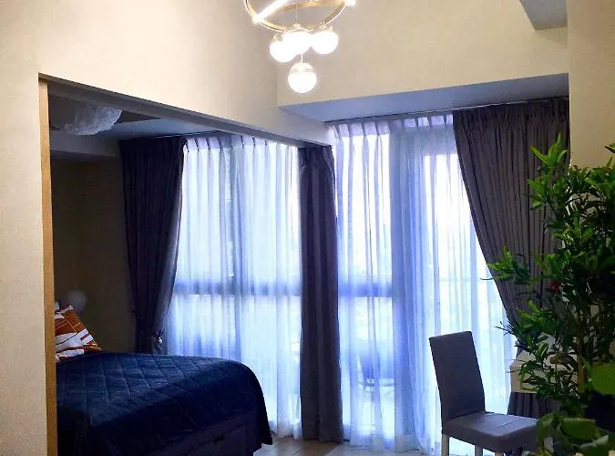 New & Modern Cozy 1br W/ Balcony@bgc, Wifi 300mbps * Manila
