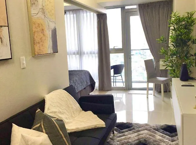 Apartment New & Modern Cozy 1br W/ Balcony@bgc, Wifi 300mbps