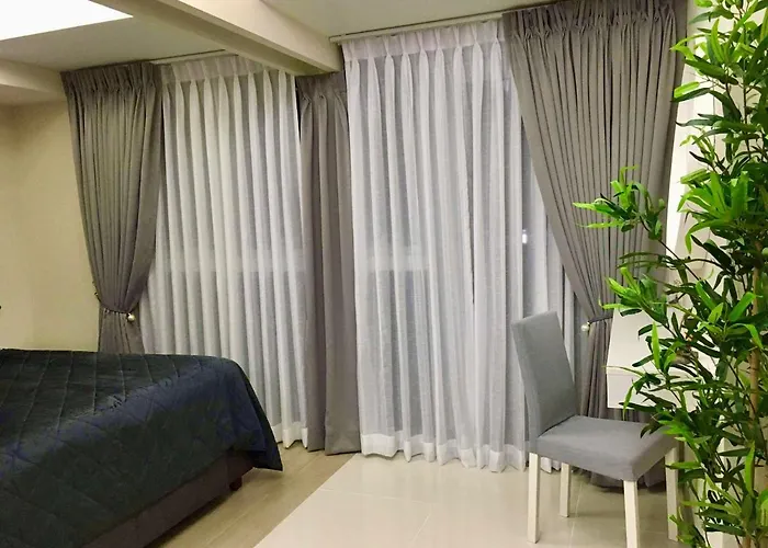 New & Modern Cozy 1br W/ Balcony@bgc, Wifi 300mbps * Manila