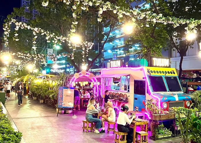 New & Modern Cozy 1br W/ Balcony@bgc, Wifi 300mbps *
